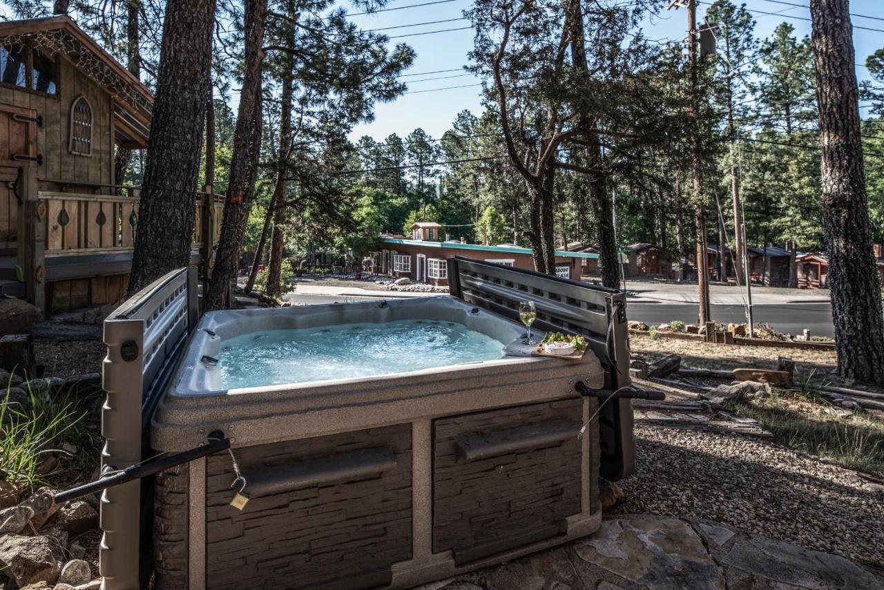 Sugar Butter Chalet, 2 Bedrooms, Wood Burning Stove, Hot Tub, Sleeps 6 Ruidoso Exteriör bild